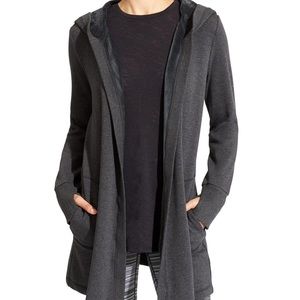 Athleta Cozy Karma Wrap grey large